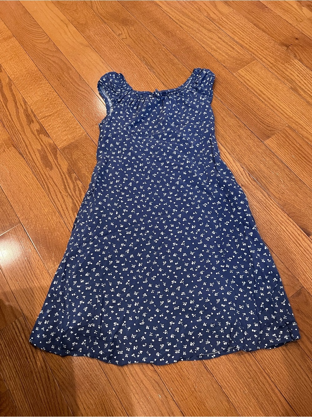 Girls Abercrombie kids navy blue dress with white floral print size 11/12